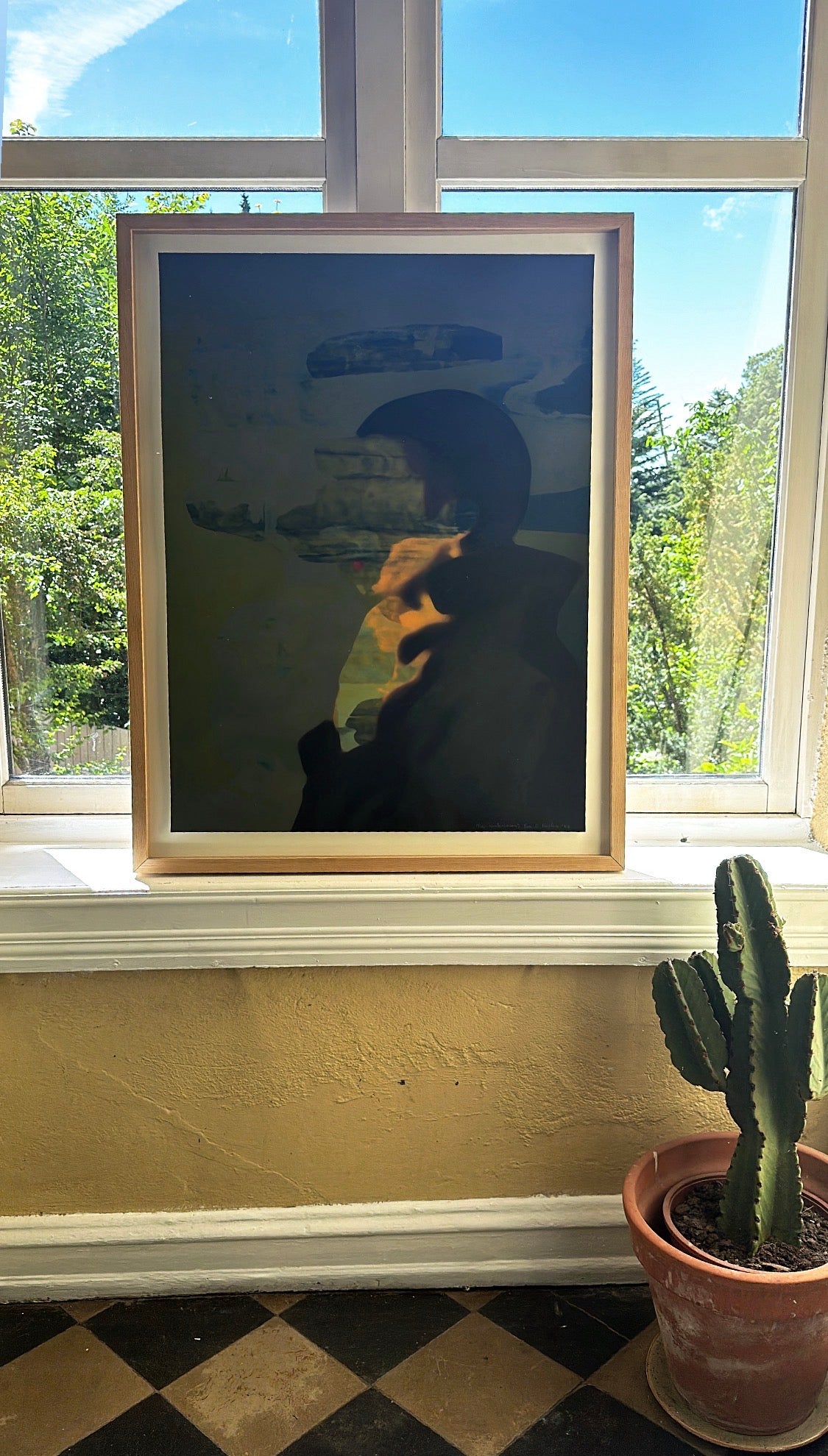 "The unknown",  Håndkororert, nummerert og signert, i eikeramme med Ar glass